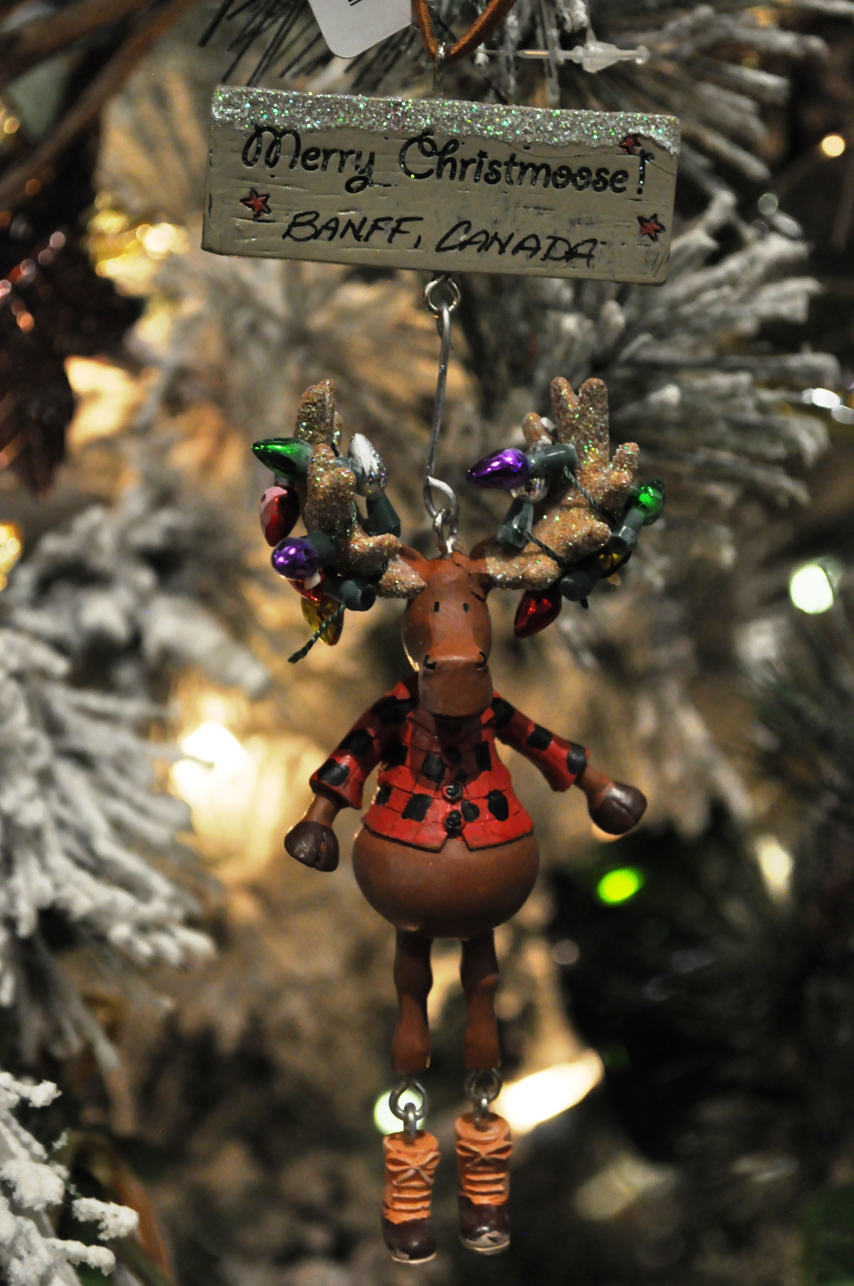 dangle moose ornament